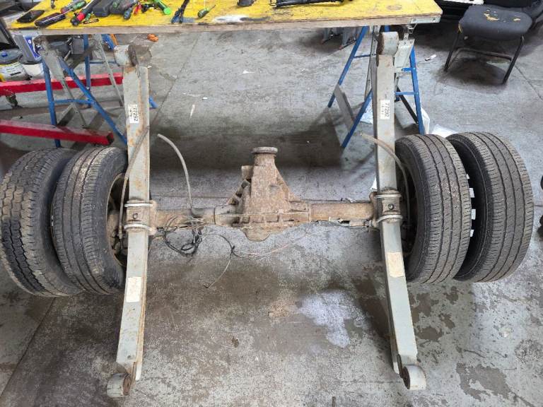 Mk7 transit minibus rear axle diff leafsprings 