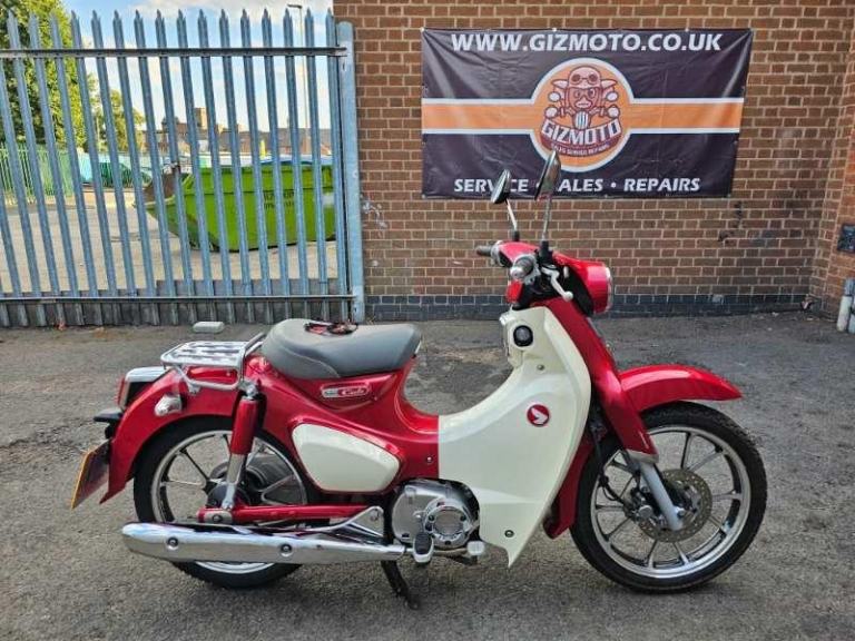 Honda C125 A-K Super Cub '2018' 11285 Miles Nee rear tyre - CHEAP TO RUN/SERVICE