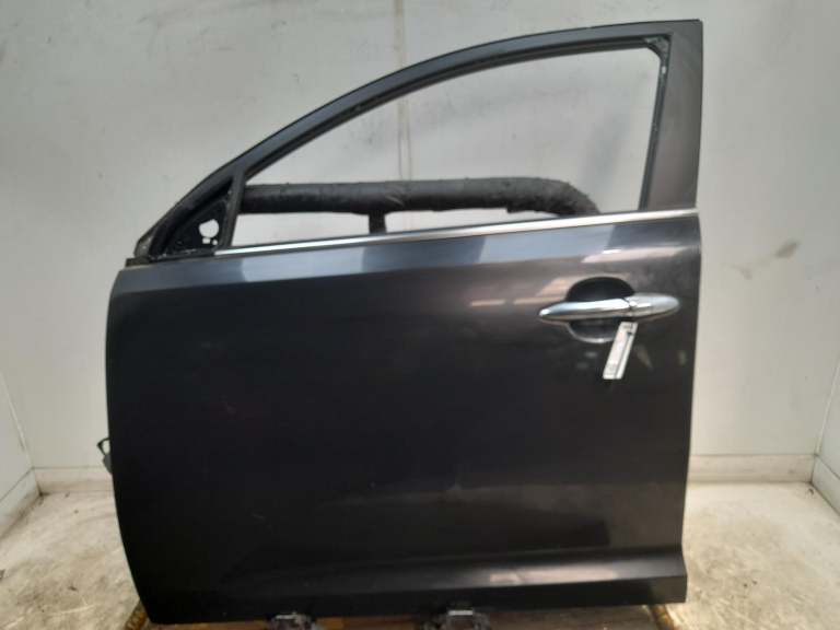 Kia Sportage Left Front Door N/S 2010-2016 Black Pearl 5 Door Estate