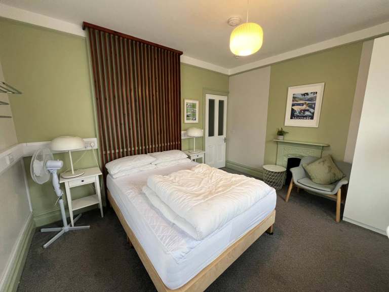 Room To Rent In Shared Property - Palace Avenue, Paignton.