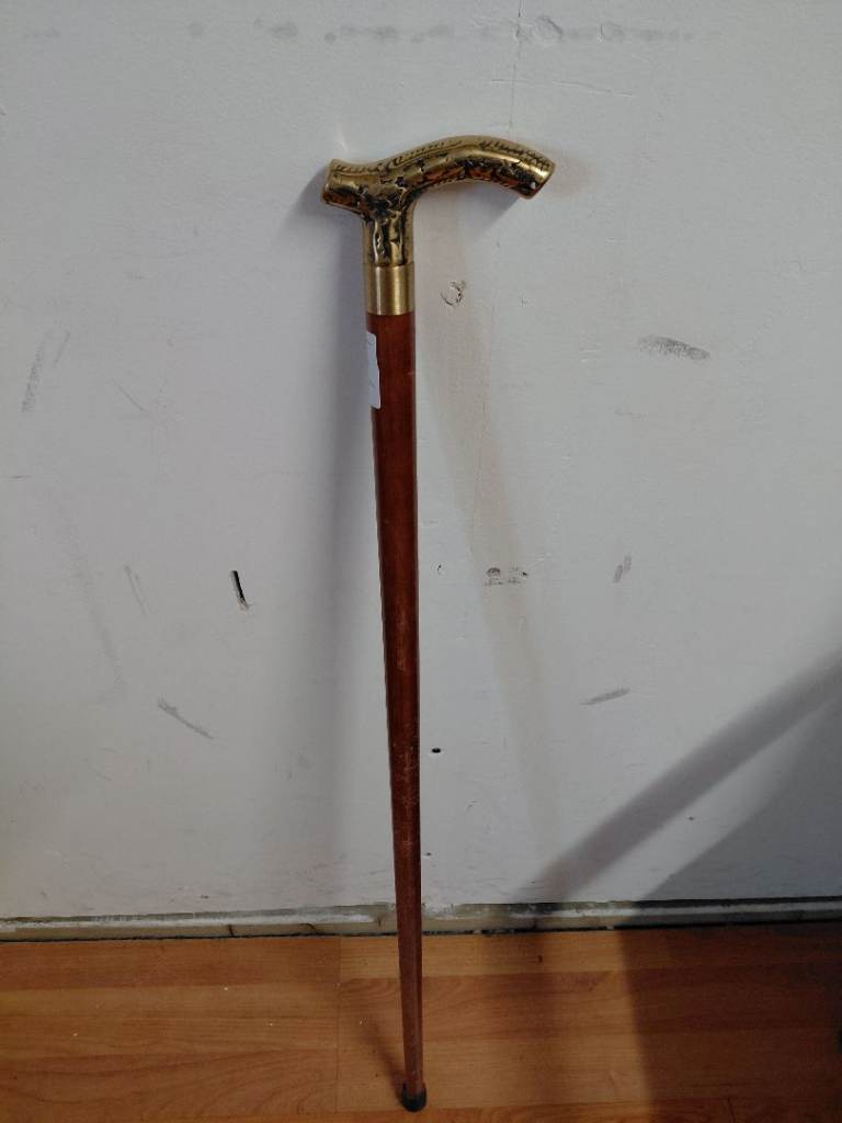 Walking stick with hidden compartment, Ref:406