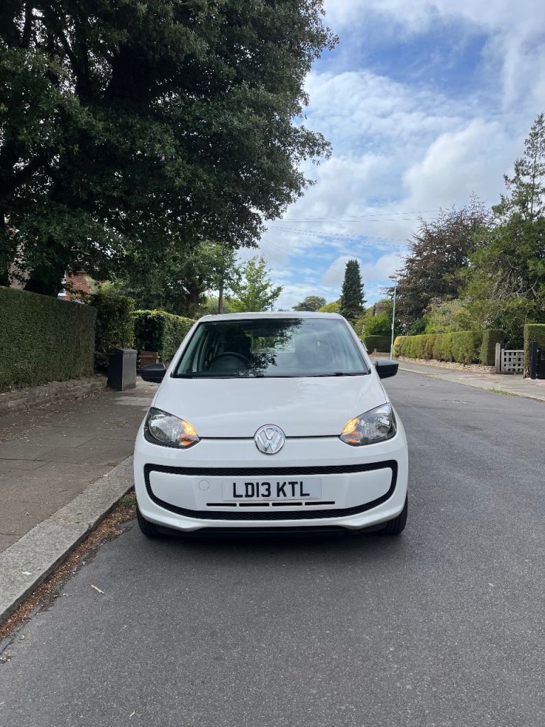 Volkswagen, UP, Hatchback, 2013, Manual, 999 (cc), 5 doors
