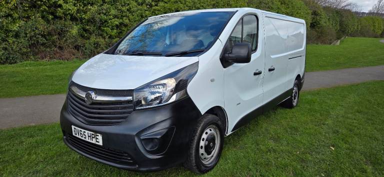 VAUXHALL VIVARO 