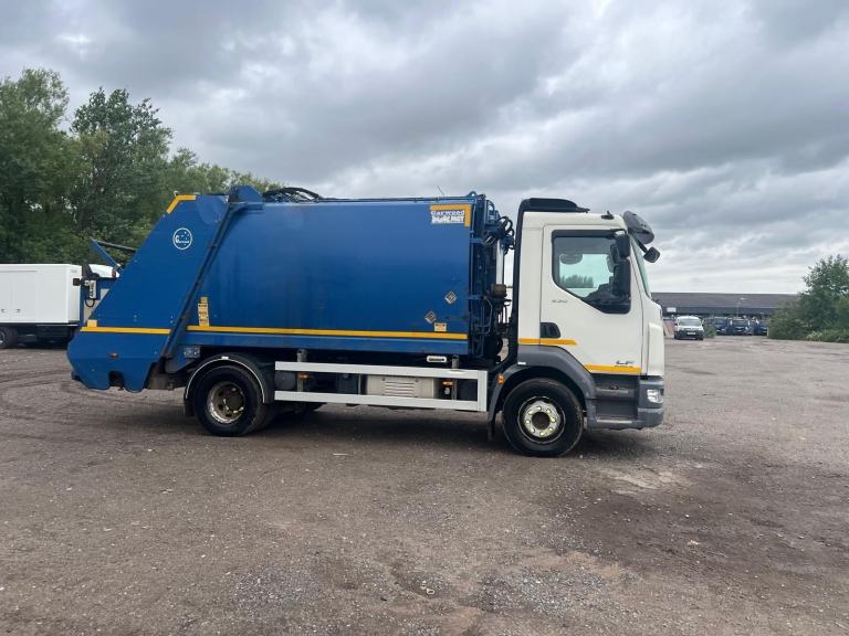 2017 DAF LF 230 FA 16T BIN WAGON 4X2- GARWOOD DUAL SINGLE BIN LIFT-AIRCON-   