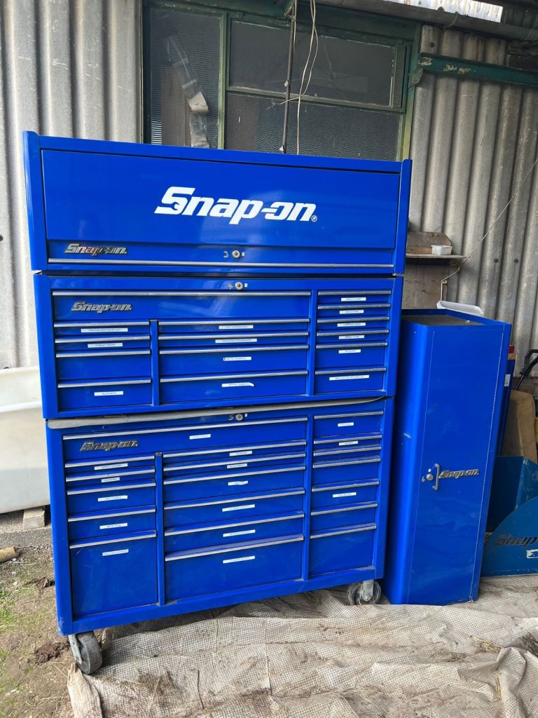 Snap-on tool box chest set 