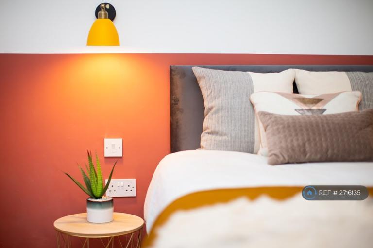 1 bedroom flat in Rawson Street, Farnworth, Bolton, BL4 (1 bed) (#2716135)