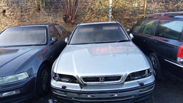 2 X Japanise import Honda legend  ka7 1991 in working order  one of them  braking for parts