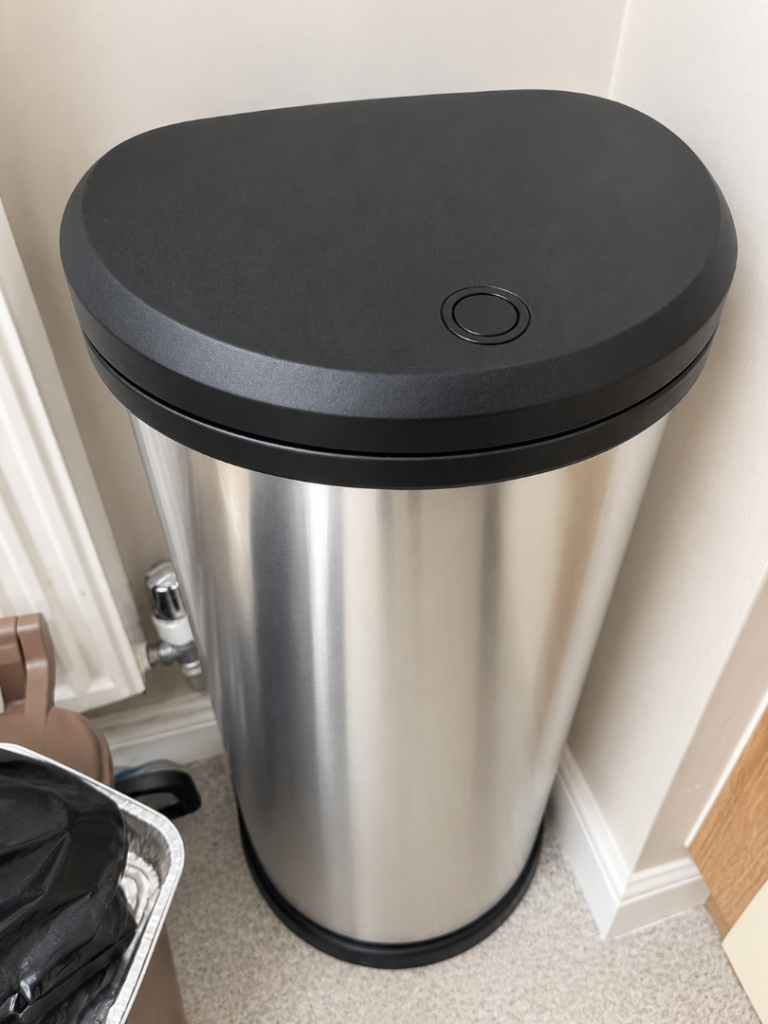 Curver 40L Kitchen Bin