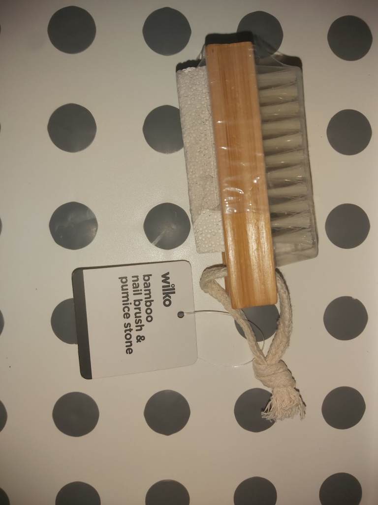 image for Wilko nail brush & pumice stone