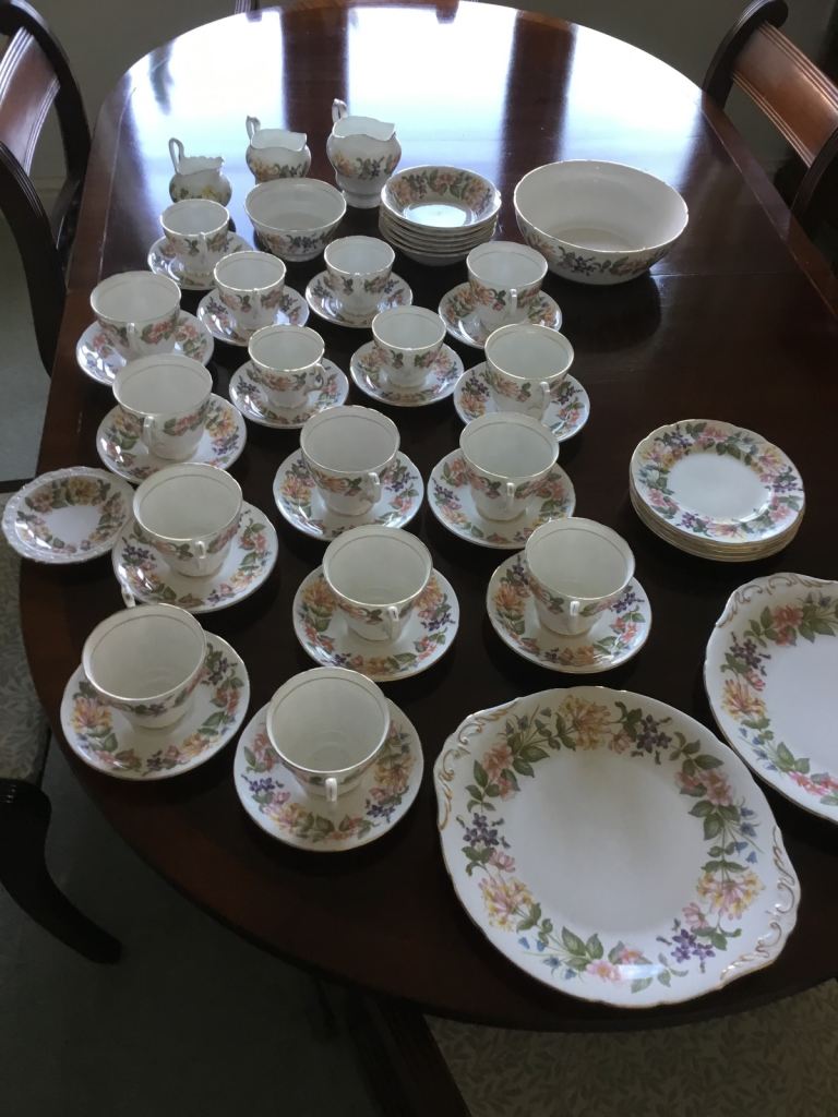 PARAGON  Country Lane fine bone China tableware ,tea / coffee sets .large quantity .