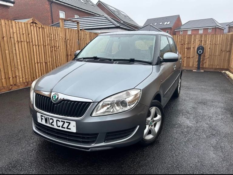 Skoda, FABIA, Hatchback, 2012, Semi-Auto, 1197 (cc), 5 doors