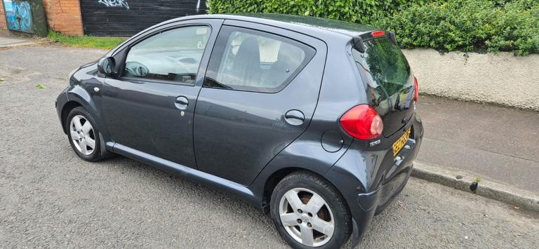 PARTS OR REPAIR: Automatic Toyota Aygo - 1litre - 2005