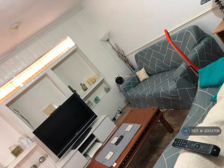 Studio flat in Marlborough Road, Slough, SL3 (#3003706)