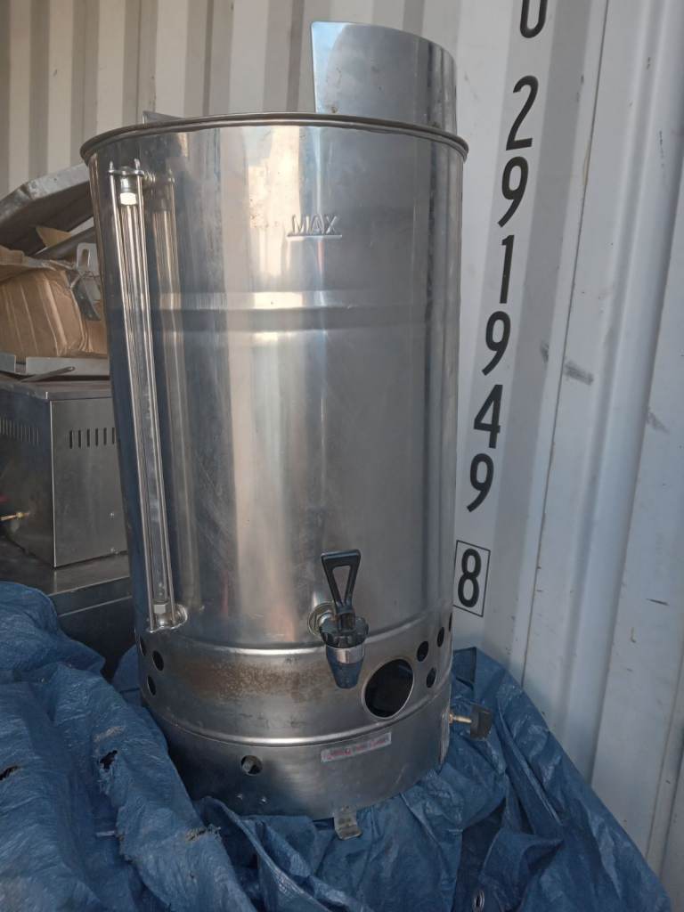 Catering equipment Icecream Yougurt Slush Coffee Beer juicers machines trailer kitchen pub items 