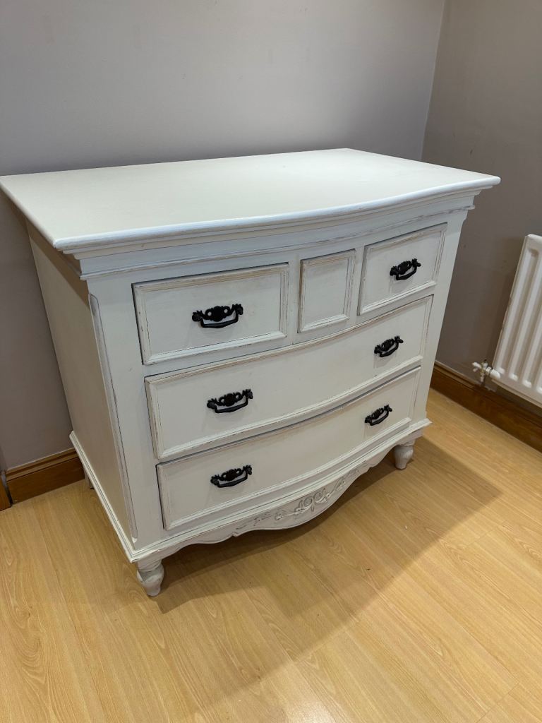 Chabby chic bedroom Furniture