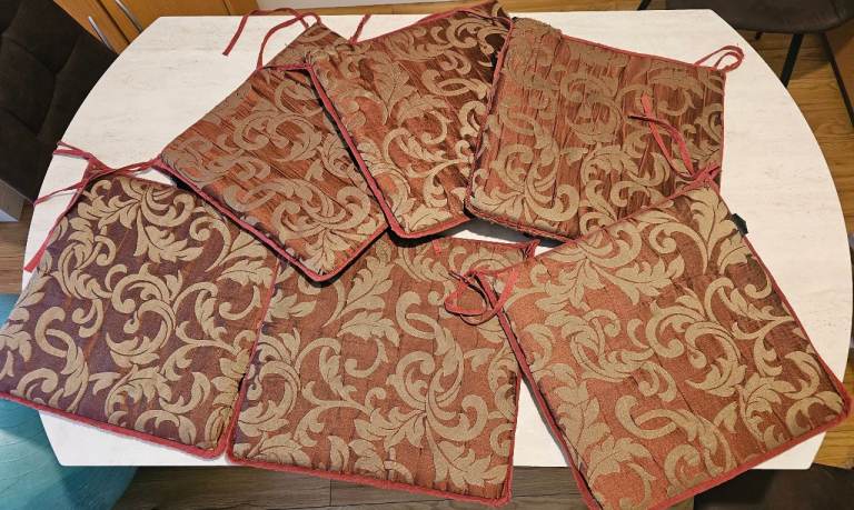 Set of 6 Damask Chair Pads – Upcycling/Repair Project – Rich Copper & Goldš