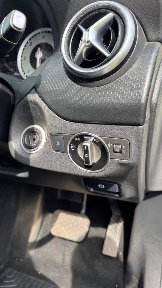 Mercedes-Benz, A CLASS, Hatchback, 2013, Semi-Auto, 1796 (cc), 5 doors