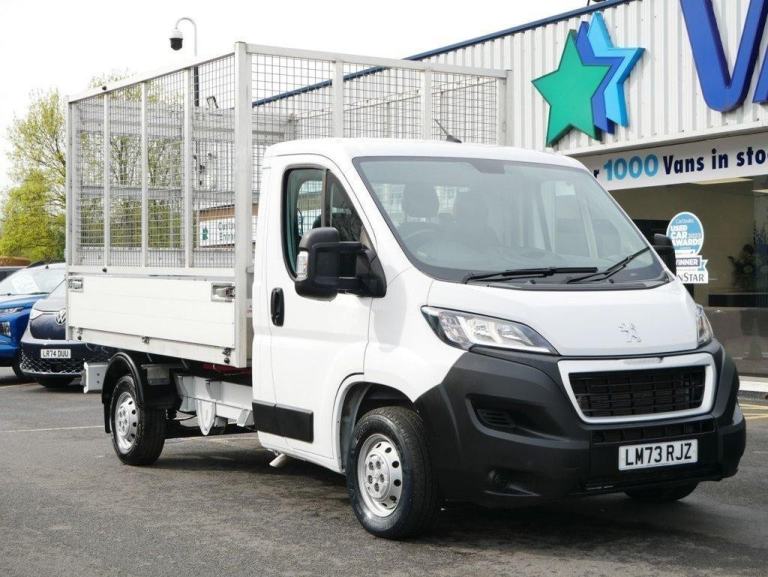 73 PEUGEOT BOXER 335 2.2 BLUEHDI 140 BHP L2 MEDIUM CAGED TIPPER