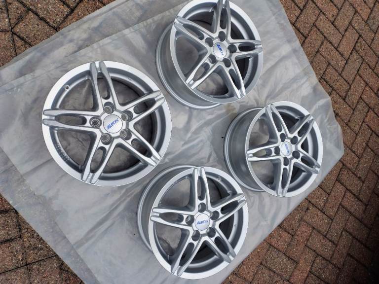 4 Allutech 15 inch alloys - brand new