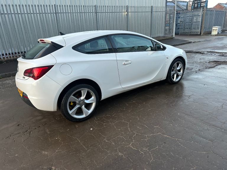 Vauxhall, ASTRA GTC, Hatchback, 2012, Manual, 1364 (cc), 3 doors