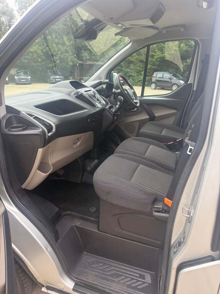 2016 Ford Transit Custom 2.0 TDCi 130ps Low Roof D/Cab Trend Van PANEL VAN DIESEL Manual