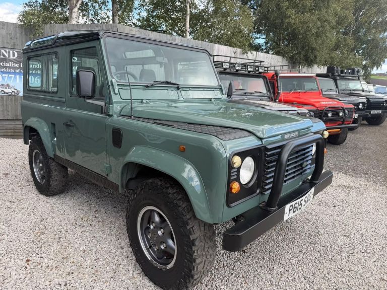1997 Land Rover Defender 90 2.5 TDi County Station Wagon 3dr PANEL VAN DIESEL Manual