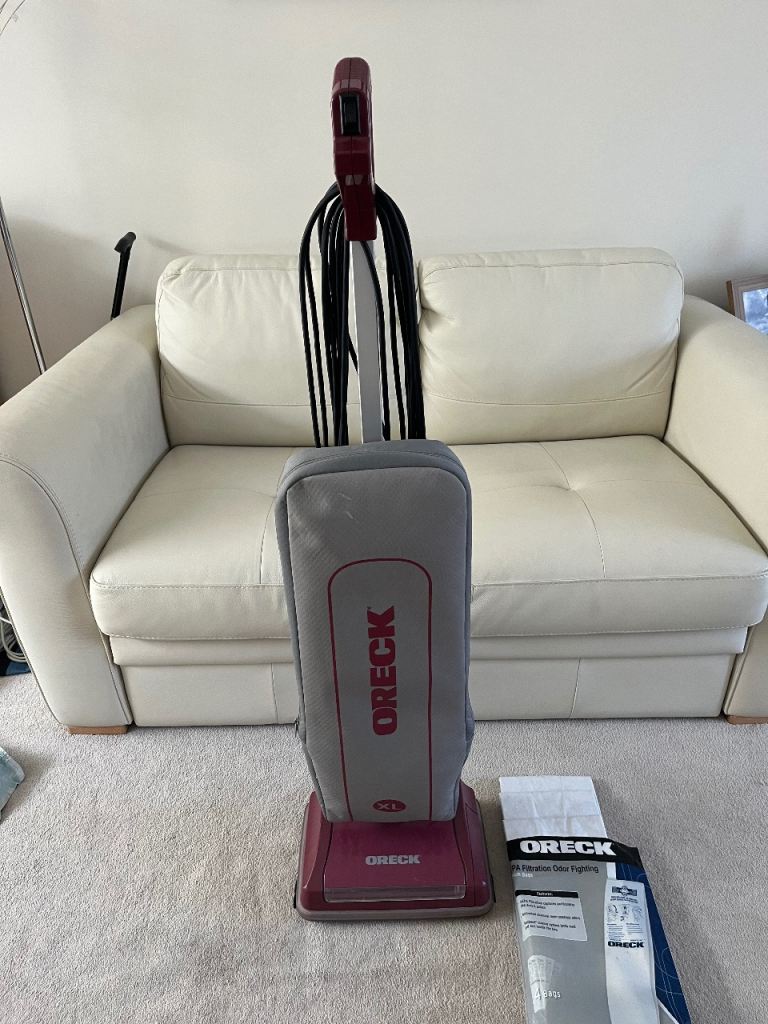 Oreck XL Upright Vacuum Cleaner – Good Condition