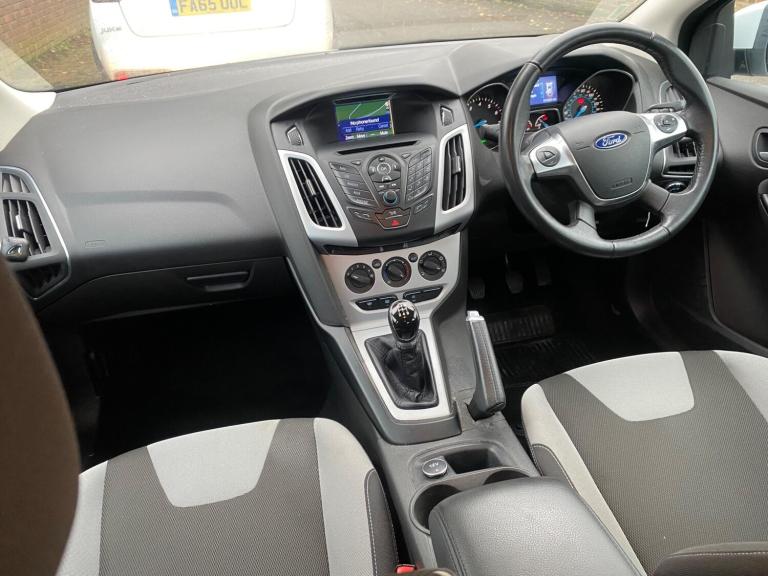 2014 Ford Focus 1.0 EcoBoost Zetec Navigator 5dr HATCHBACK PETROL Manual