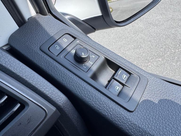 2018 VOLKSWAGEN TRANSPORTER T6 SPORTLINE 204BHP DSG. POP TOP. SOLAR.NO VAT