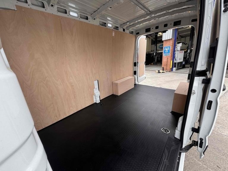 2025 Maxus Deliver 9 LH Base FWD 150ps Panel Van Diesel Manual