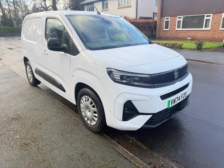 2024 Vauxhall Combo 100kW Pro 52kWh H1 Van Auto PANEL VAN Electric Automatic