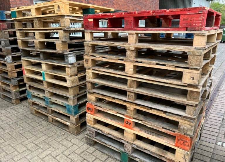 Used Wooden Pallets free 