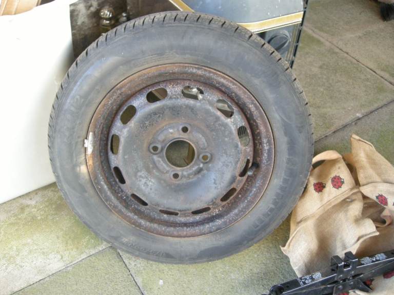 Ford Fiesta Space Saver, spare wheel.