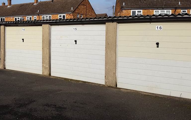 Garage to rent: TONGHAM ROAD (r/o 91) ALDERSHOT GU12 4AT