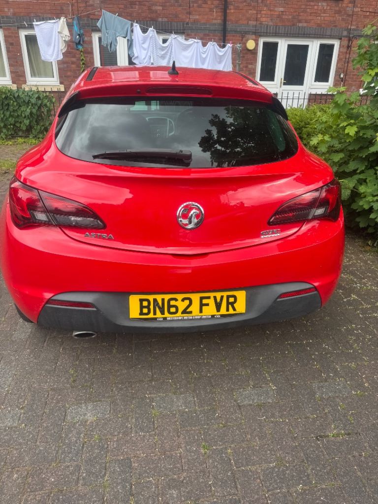 Vauxhall, ASTRA GTC, Hatchback, 2012, Manual, 1956 (cc), 3 doors