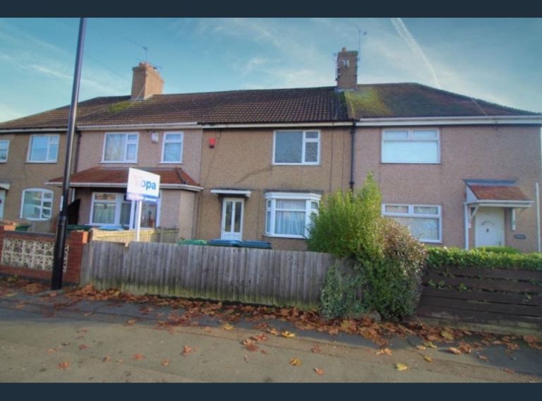 2 BEDS 2 RECEPTION £165K