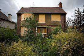 LOOKING FOR RESIDENTIAL OR COMMERCIAL PROPERTY WITH DEVELOPMENT POTENTIAL FOR SALE