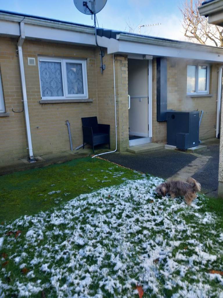 Wanted 2 bed kilkeel. Annalong. Ballynahinch 