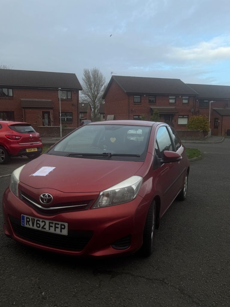 Toyota, YARIS, Hatchback, 2012, Manual, 1329 (cc), 3 doors