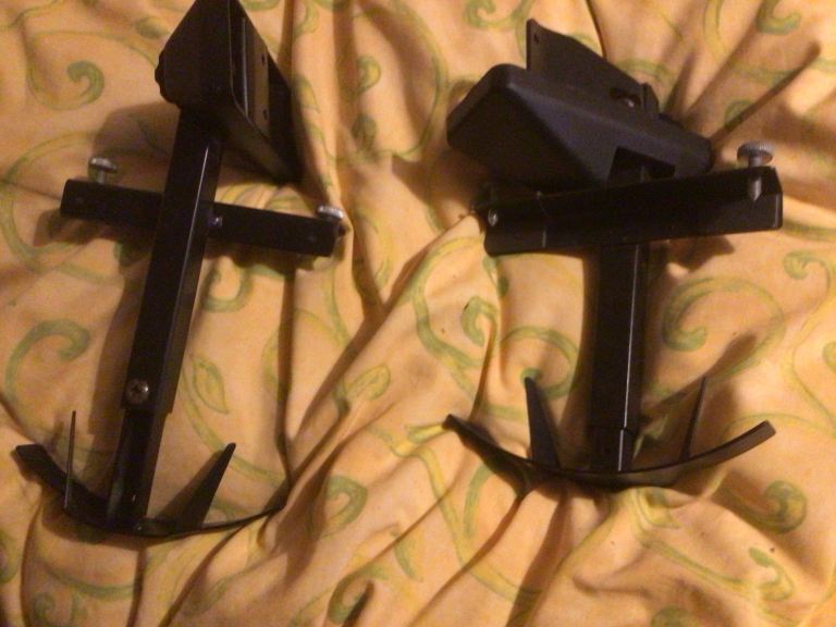 Three pairs of speaker brackets