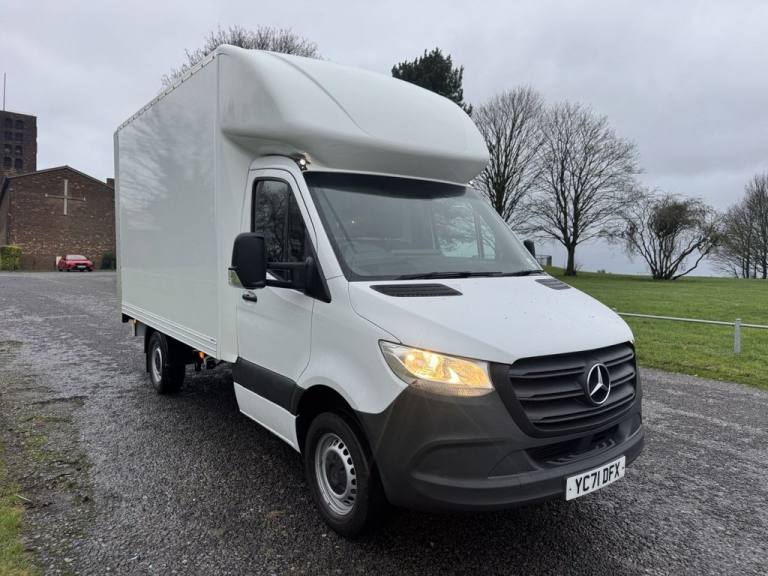 2021 Mercedes-Benz Sprinter 3.5t Progressive Chassis Cab CHASSIS CAB DIESEL Manual