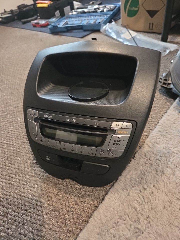 Toyota aygo sterio and housing 