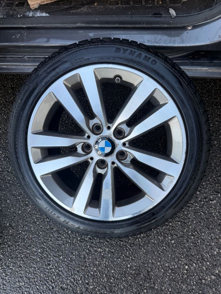 BMW 17inch alloy wheels and tires 