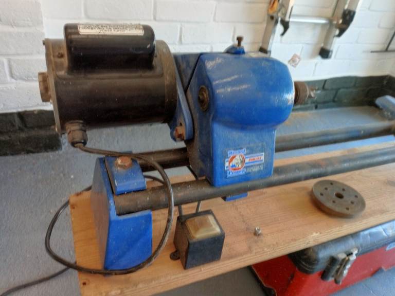 Record Power Wood Turning Lathe 