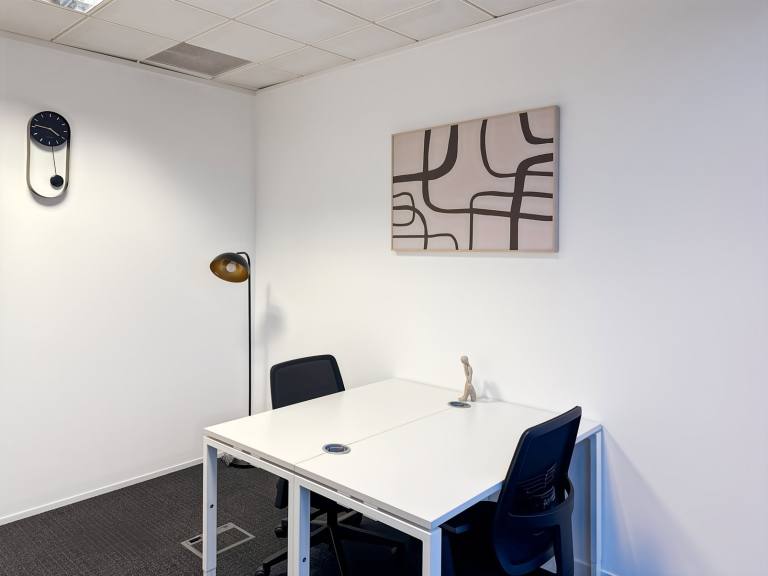 Cambridge - CB23 6DP \ Private Office Access Whenever You Need It