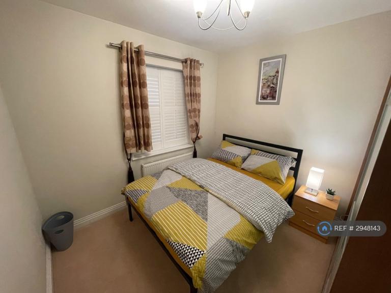 1 bedroom in Cedar Crescent, Bushey, WD23 (#2948143)