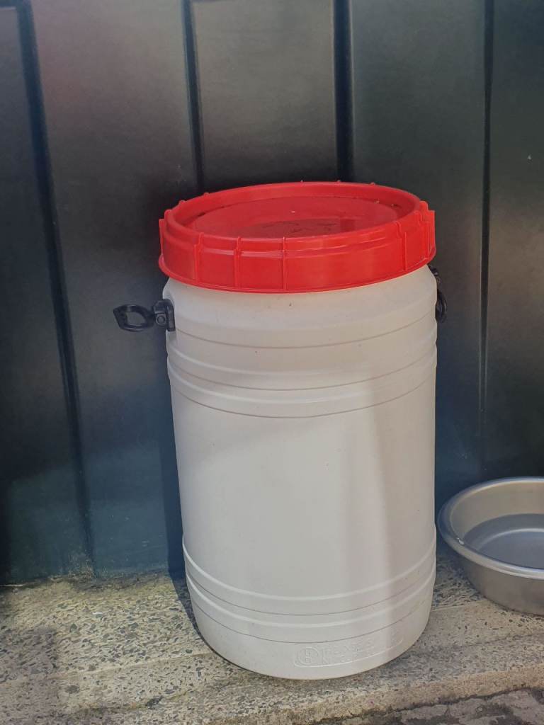 Plastic drum
