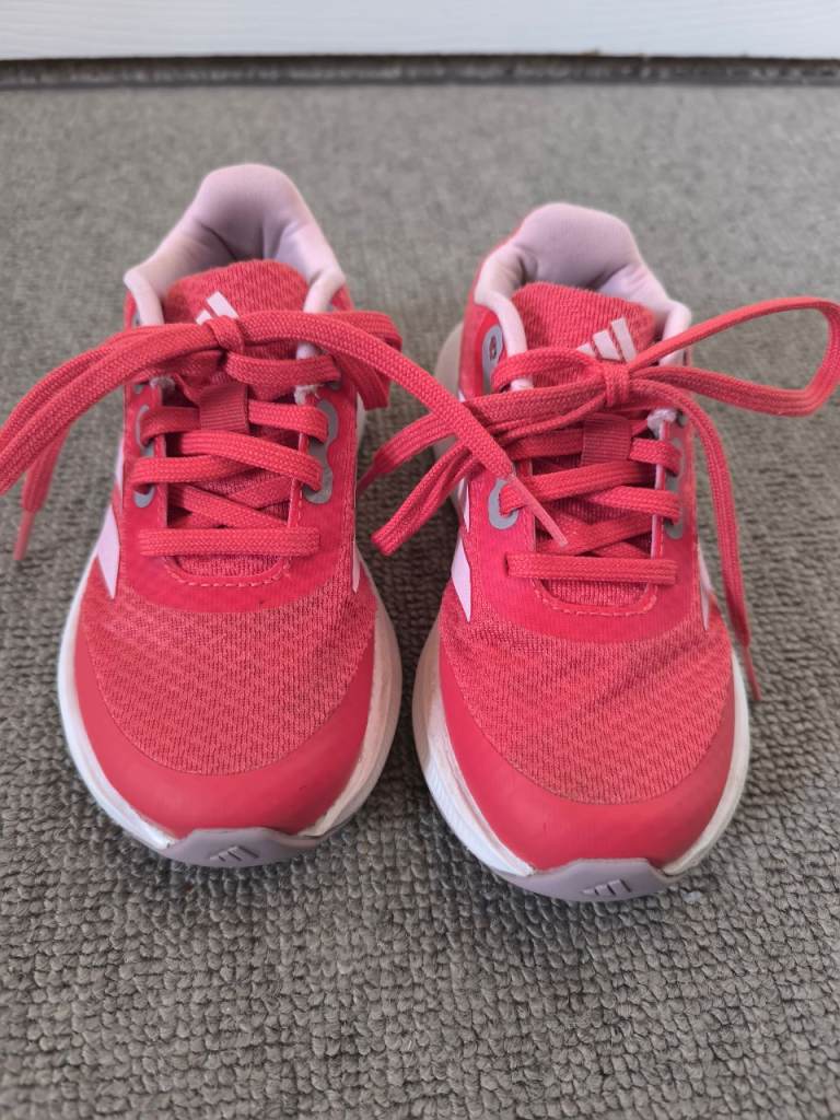 Kids Adidas cloud foam trainers 10k 