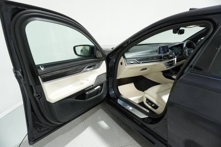 2015 BMW 7 Series 730Ld M Sport 4dr Auto SALOON DIESEL Automatic