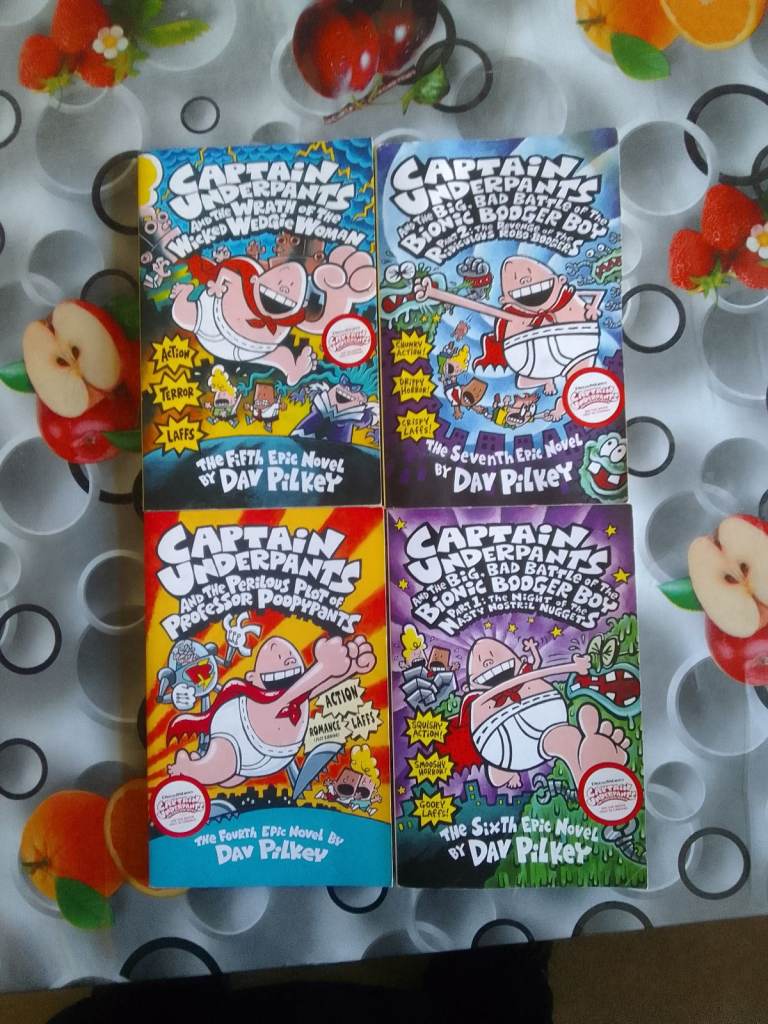 Captain underpants paperback books (4) items good used condition  